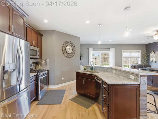 2385 S Sashabaw Road, Brandon Charter Township, MI 48462