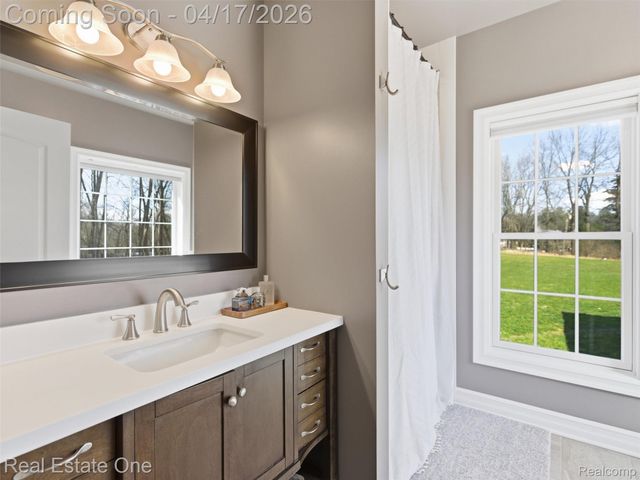 2385 S Sashabaw Road, Brandon Charter Township, MI 48462