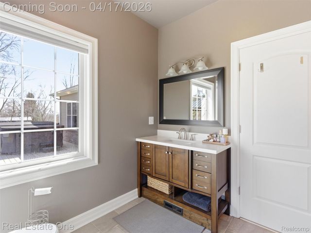 2385 S Sashabaw Road, Brandon Charter Township, MI 48462