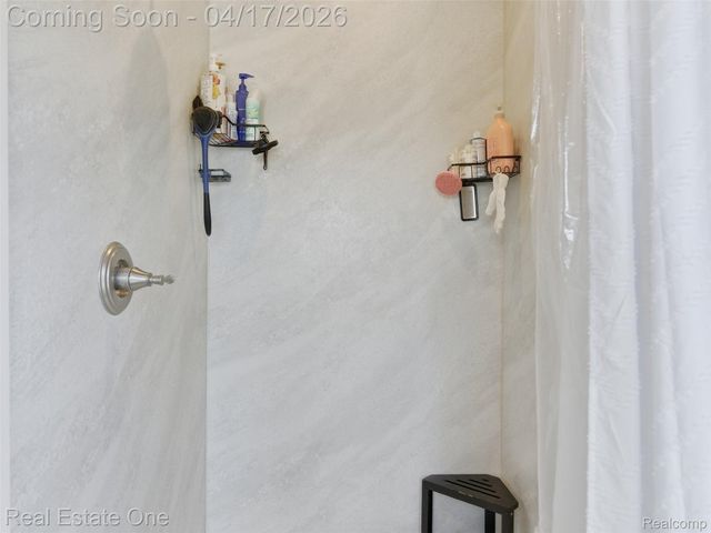 2385 S Sashabaw Road, Brandon Charter Township, MI 48462