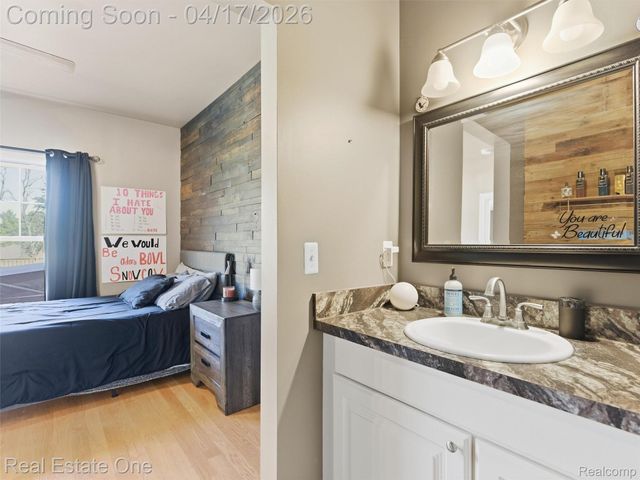 2385 S Sashabaw Road, Brandon Charter Township, MI 48462