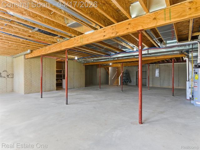 2385 S Sashabaw Road, Brandon Charter Township, MI 48462