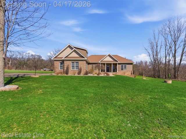 2385 S Sashabaw Road, Brandon Charter Township, MI 48462