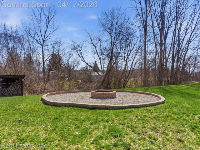 2385 S Sashabaw Road, Brandon Charter Township, MI 48462