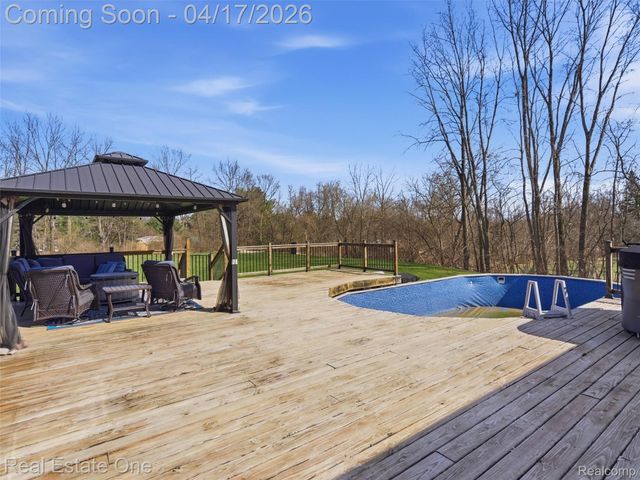 2385 S Sashabaw Road, Brandon Charter Township, MI 48462