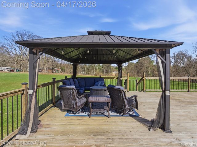 2385 S Sashabaw Road, Brandon Charter Township, MI 48462