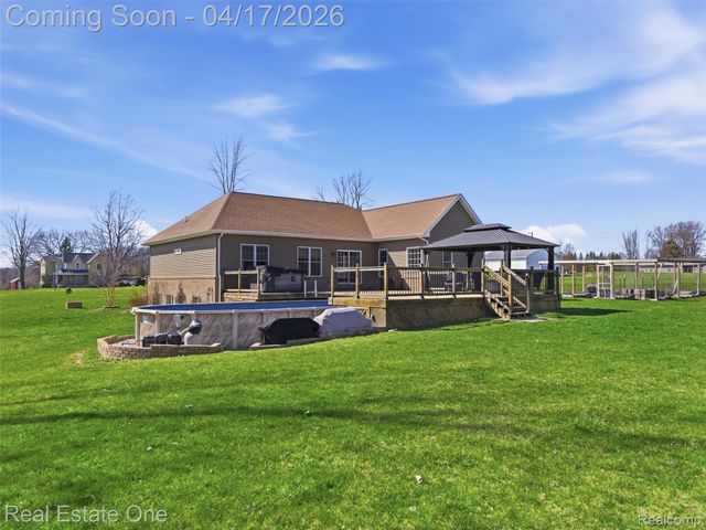 2385 S Sashabaw Road, Brandon Charter Township, MI 48462