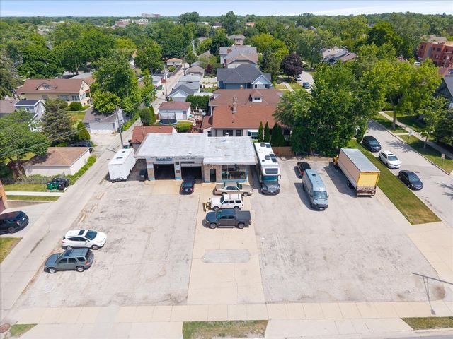 1030 W Touhy Avenue, Park Ridge, IL 60068