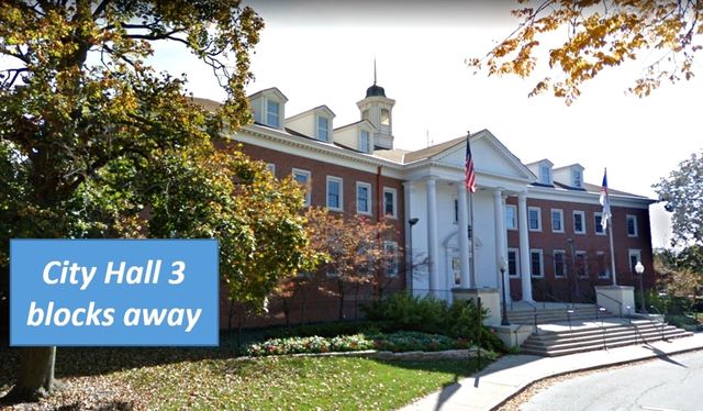 1030 W Touhy Avenue, Park Ridge, IL 60068