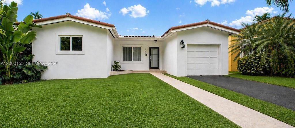 1212 Aguila Ave, Coral Gables, FL 33134
