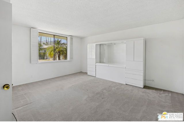 2450 Camino Vida, Palm Springs, CA 92264