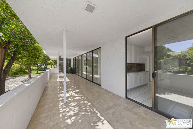 2450 Camino Vida, Palm Springs, CA 92264