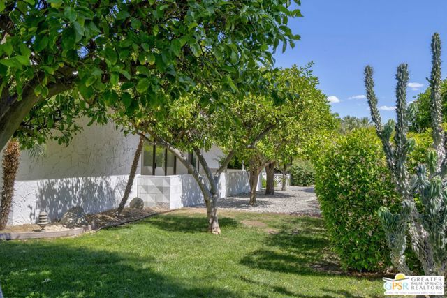 2450 Camino Vida, Palm Springs, CA 92264