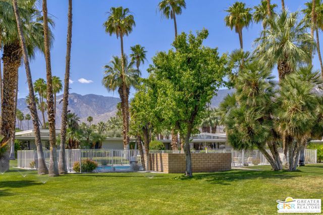 2450 Camino Vida, Palm Springs, CA 92264