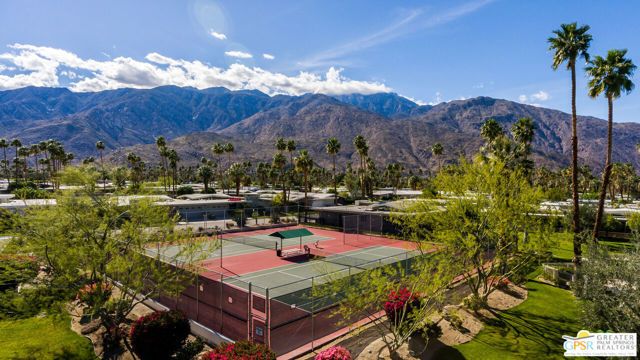 2450 Camino Vida, Palm Springs, CA 92264