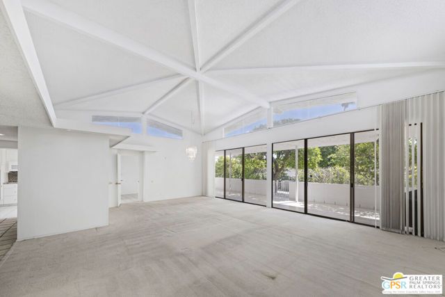 2450 Camino Vida, Palm Springs, CA 92264
