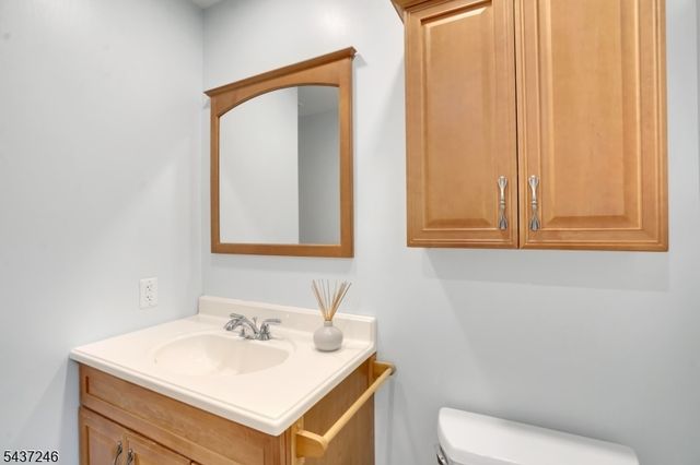 31 Fieldstone Dr, Ringwood Boro, NJ 07456
