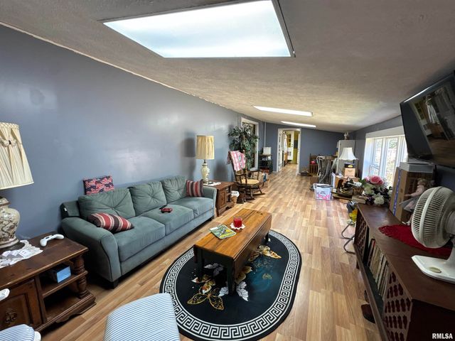 3920 Herrin Road, Carterville, IL 62918