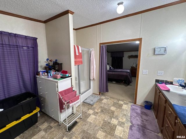 3920 Herrin Road, Carterville, IL 62918