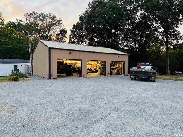 3920 Herrin Road, Carterville, IL 62918