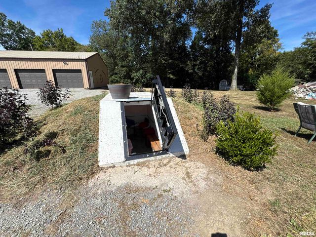 3920 Herrin Road, Carterville, IL 62918