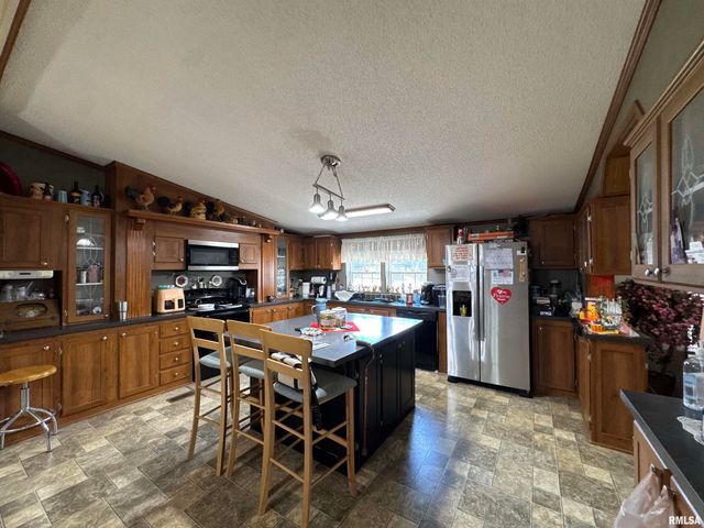 3920 Herrin Road, Carterville, IL 62918