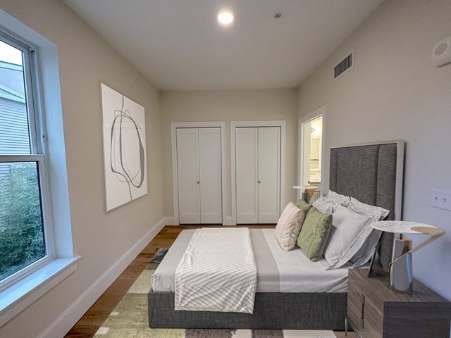 12 Arnold Circle 6, Cambridge, MA 02139