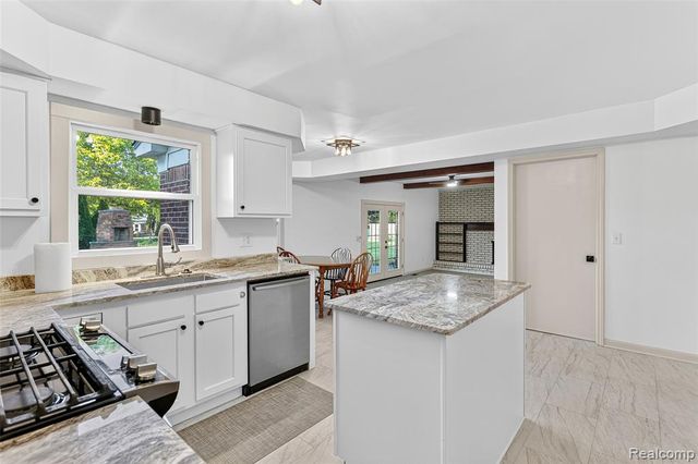 25100 Melody Street, Taylor, MI 48180