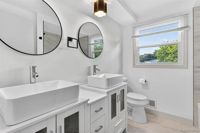 25100 Melody Street, Taylor, MI 48180
