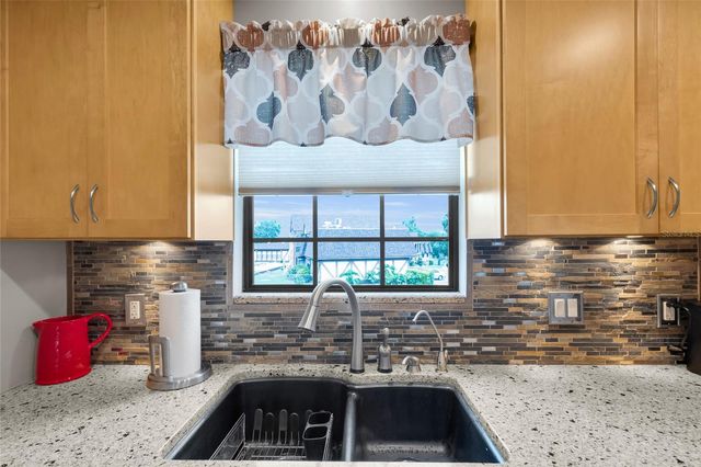 500 NEWELL HILL RD 110D, Leesburg, FL 34748