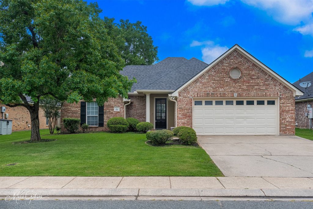 205 Cold Harbor Court, Bossier City, LA 71112
