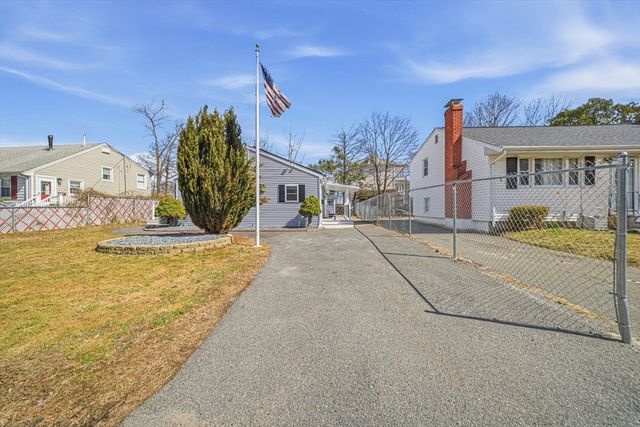 37 Frances St, Brockton, MA 02301