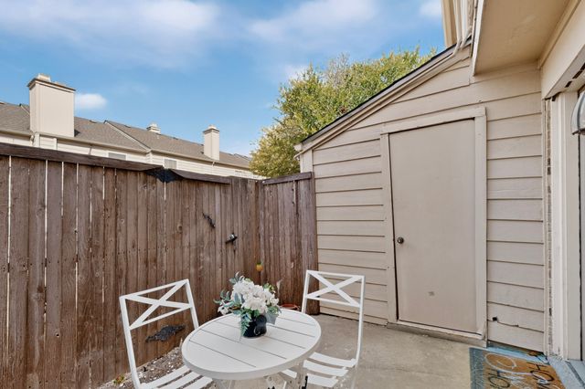 617 Carriagehouse Lane 3, Garland, TX 75040