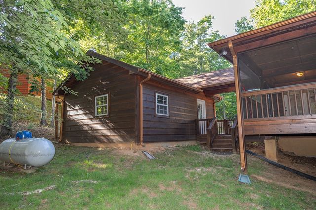 182 Oak Hills Drive, Morganton, GA 30560