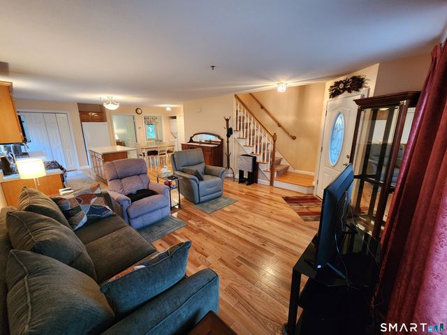 1943 Logans Way, Windsor, CT 06095