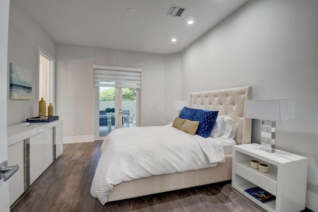 921 Osceola Drive Unit 4, Boca Raton, FL 33432