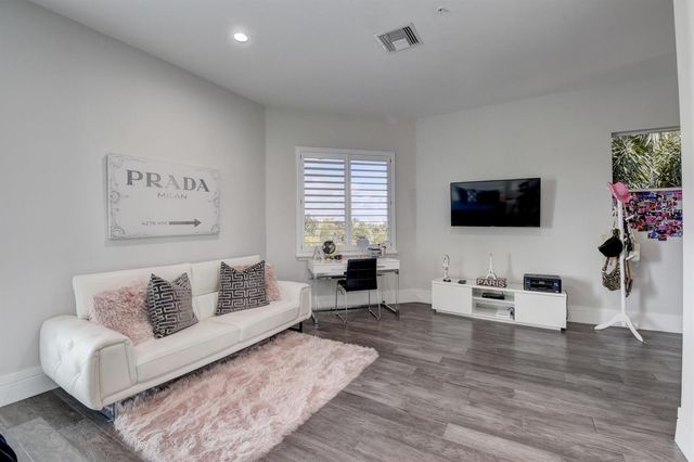 921 Osceola Drive Unit 4, Boca Raton, FL 33432