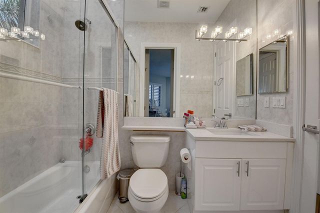 921 Osceola Drive Unit 4, Boca Raton, FL 33432