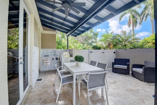 921 Osceola Drive Unit 4, Boca Raton, FL 33432