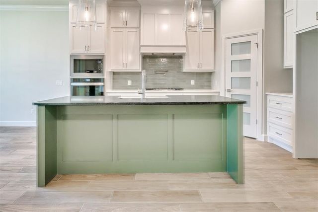 13313 Porto Lane, Oklahoma City, OK 73170