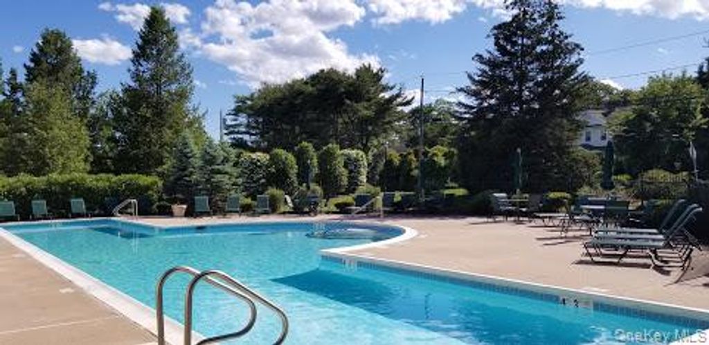146 Terrace TO3146, Bayport, NY 11705