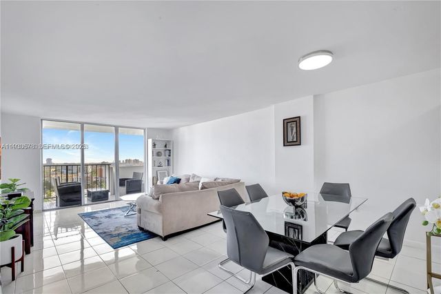 2780 NE 183rd St 2011, Aventura, FL 33160