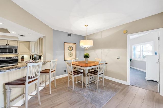 2611 Citrus Lake DR # C105, Naples, FL 34109