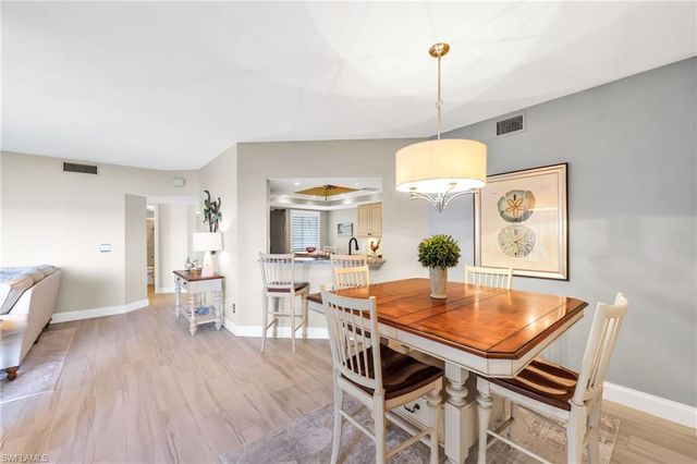 2611 Citrus Lake DR # C105, Naples, FL 34109