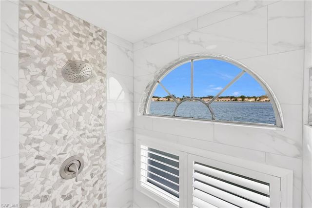 2611 Citrus Lake DR # C105, Naples, FL 34109