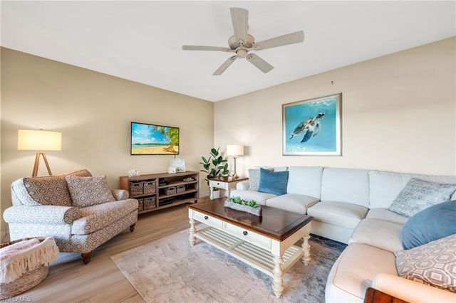 2611 Citrus Lake DR # C105, Naples, FL 34109