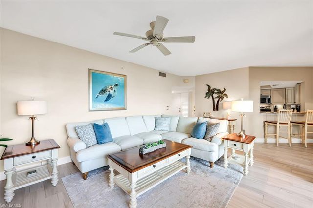 2611 Citrus Lake DR # C105, Naples, FL 34109