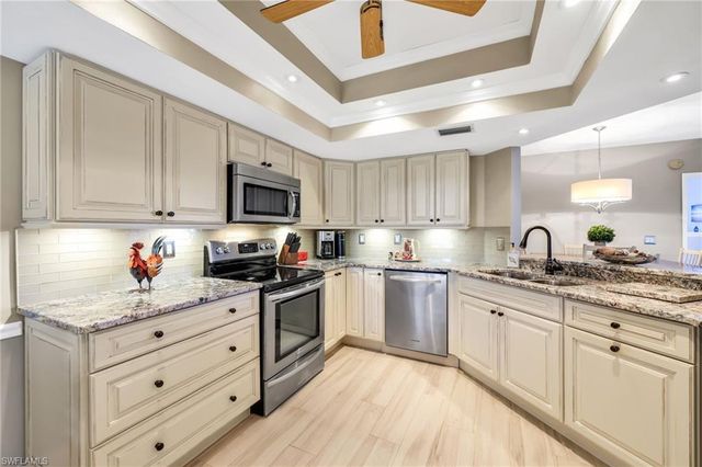 2611 Citrus Lake DR # C105, Naples, FL 34109