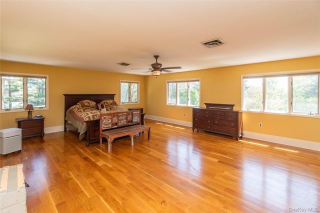 571 Route 17M, Middletown, NY 10940