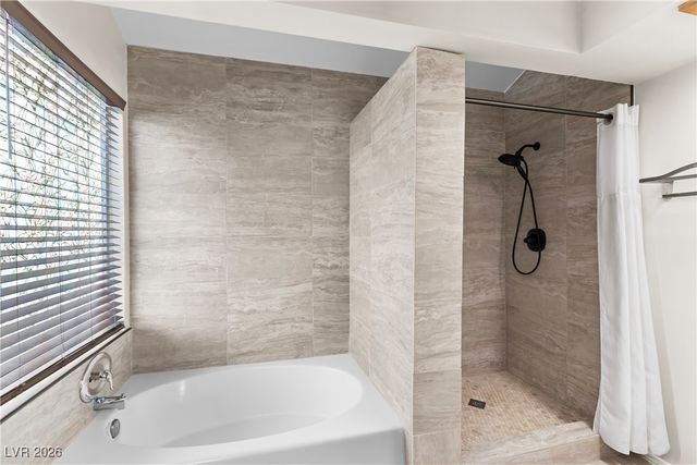 2324 Collanade Court, Las Vegas, NV 89128